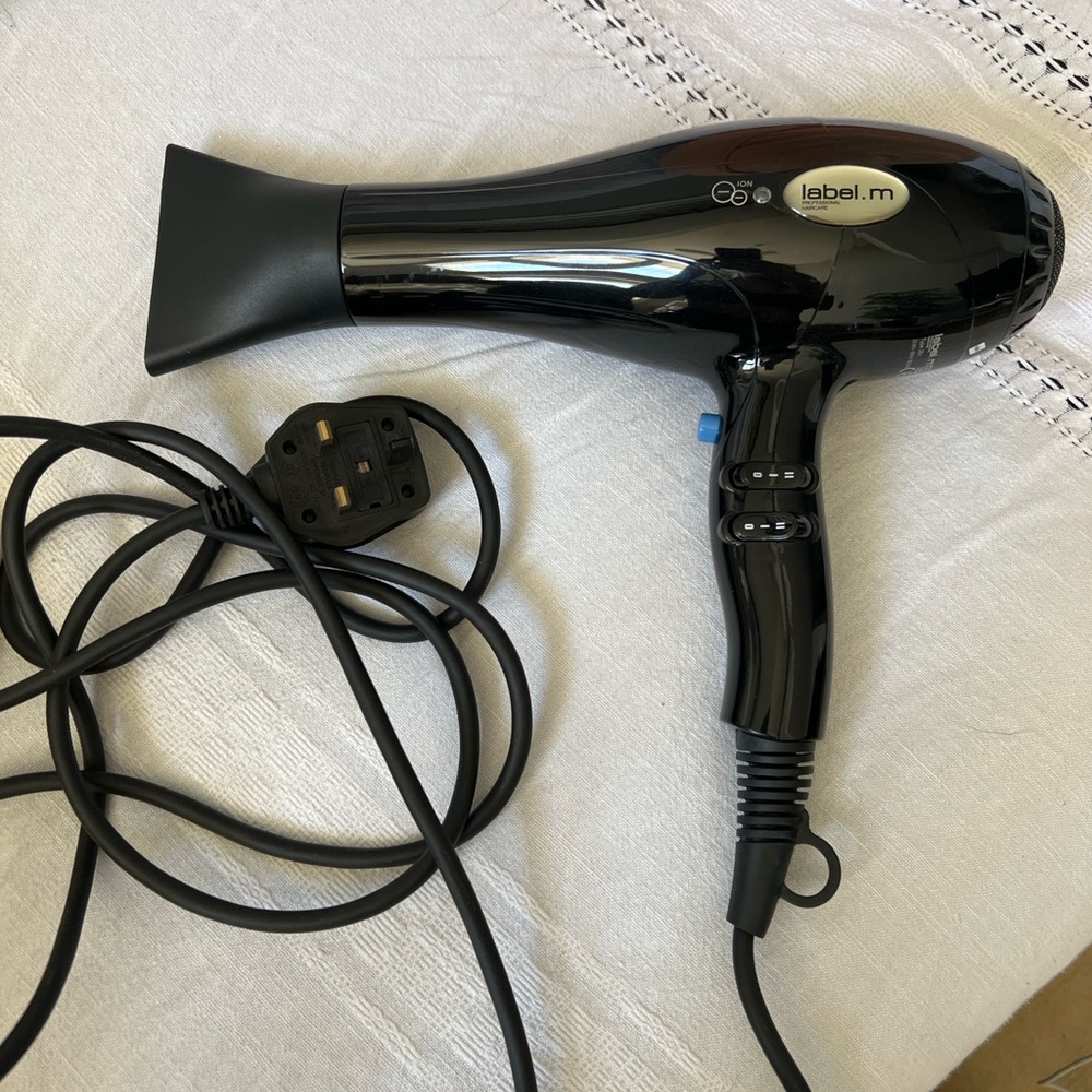 USED ONCE Label.m Professional Ionic Hair Dryer – UK / EU Plug – New